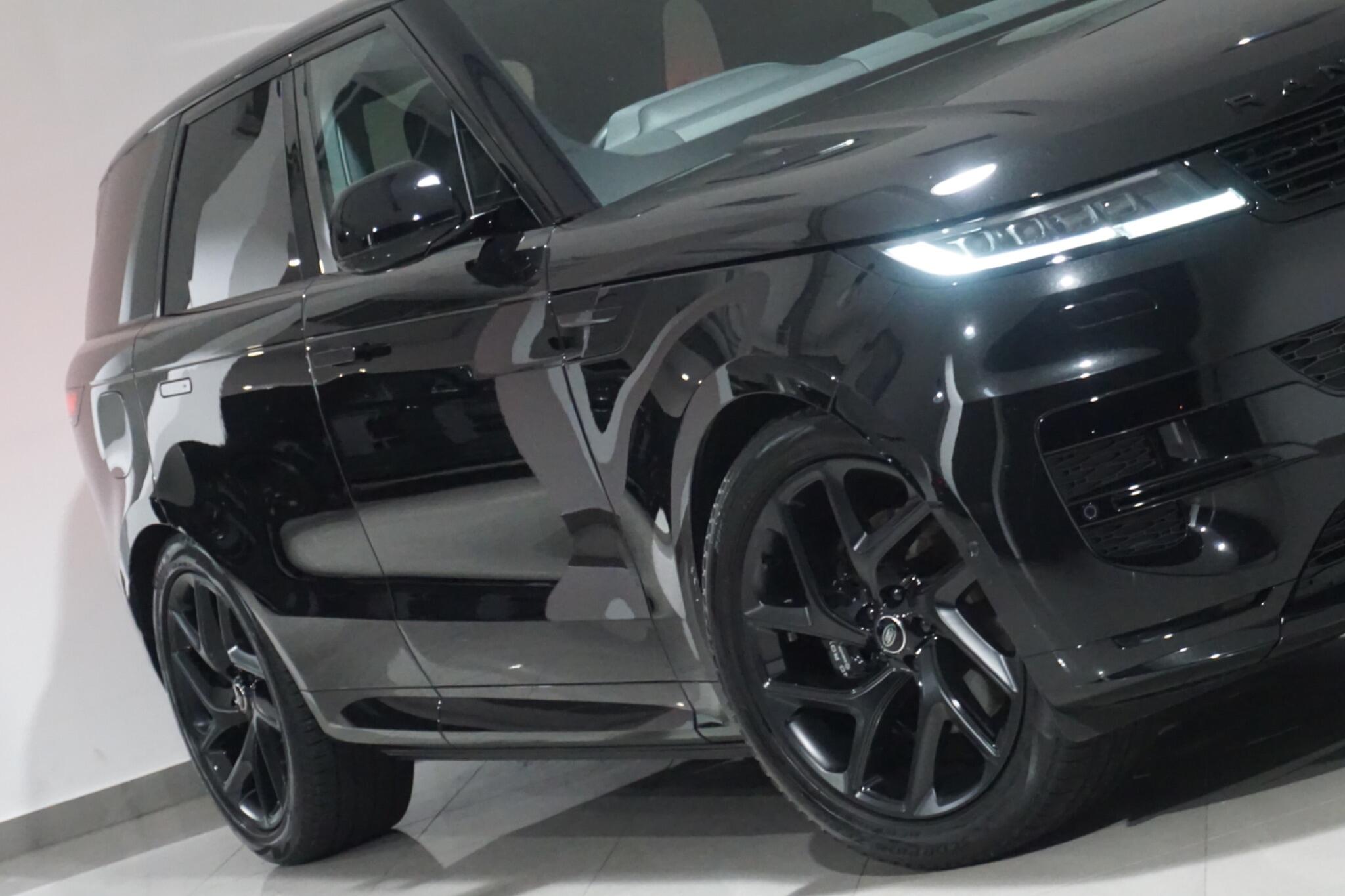 Land Rover Range Rover Sport 3.0 D300 MHEV Dynamic SE Auto 4WD Euro 6 (s/s) 5dr